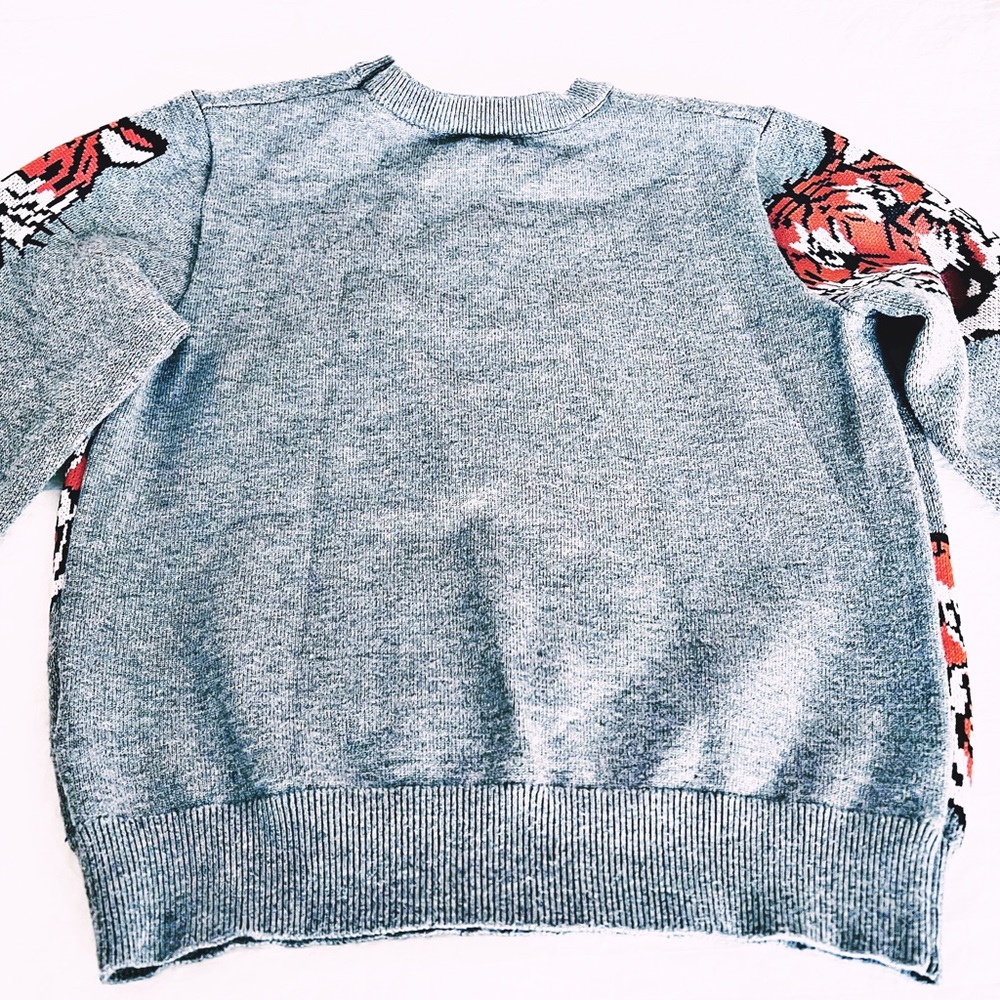 LAST CHANCE!! SHEIN ~ Boys Sweater ~ Size 9 ~RUNS SMALL~ fits more like a 5/6🐅 - Picture 4 of 5